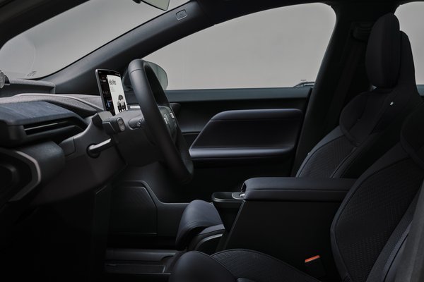 2028 Volvo EX60 Cross Country Interior